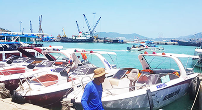 Chấn chỉnh công tác phòng cháy sau vụ cháy ca nô trên vịnh Nha Trang