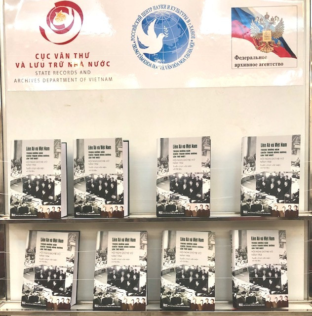 Cuốn sách “Liên Xô và Việt Nam trong cuộc chiến tranh Đông Dương lần thứ nhất - Hội nghị Geneva năm 1954” ra mắt bạn đọc. Ảnh: VGP/Nhật Nam
