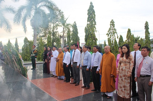 Đoàn đại biểu Ủy ban MTTQ Việt Nam tỉnh.