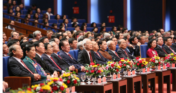 Các đồng chí lãnh đạo Đảng, Nhà nước tham dự buổi lễ.