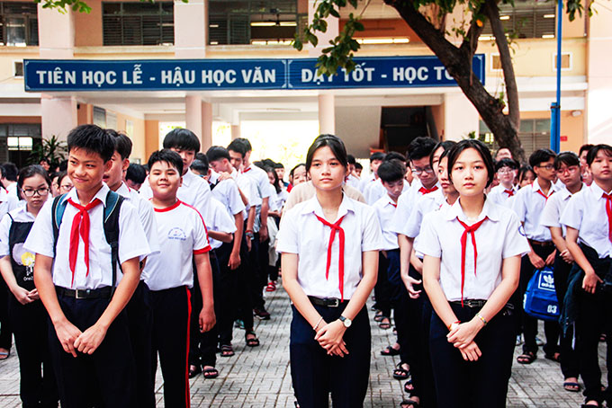 Học sinh Trường THCS Trần Nhật Duật (TP. Nha Trang) trong ngày tựu trường. 