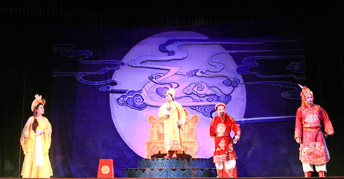 Vở dân ca kịch Phù Vân do Nhà hát Nghệ thuật truyền thống tỉnh dàn dựng, biểu diễn.