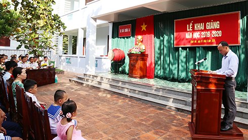 Khai giảng năm học mới tại huyện đảo Trường Sa