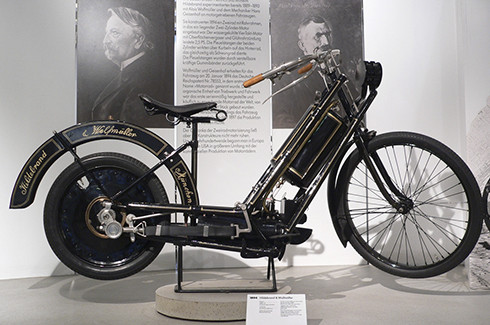 Đây là chiếc xe máy đầu tiên của nhân loại. Ảnh: Wikimedia Commons.