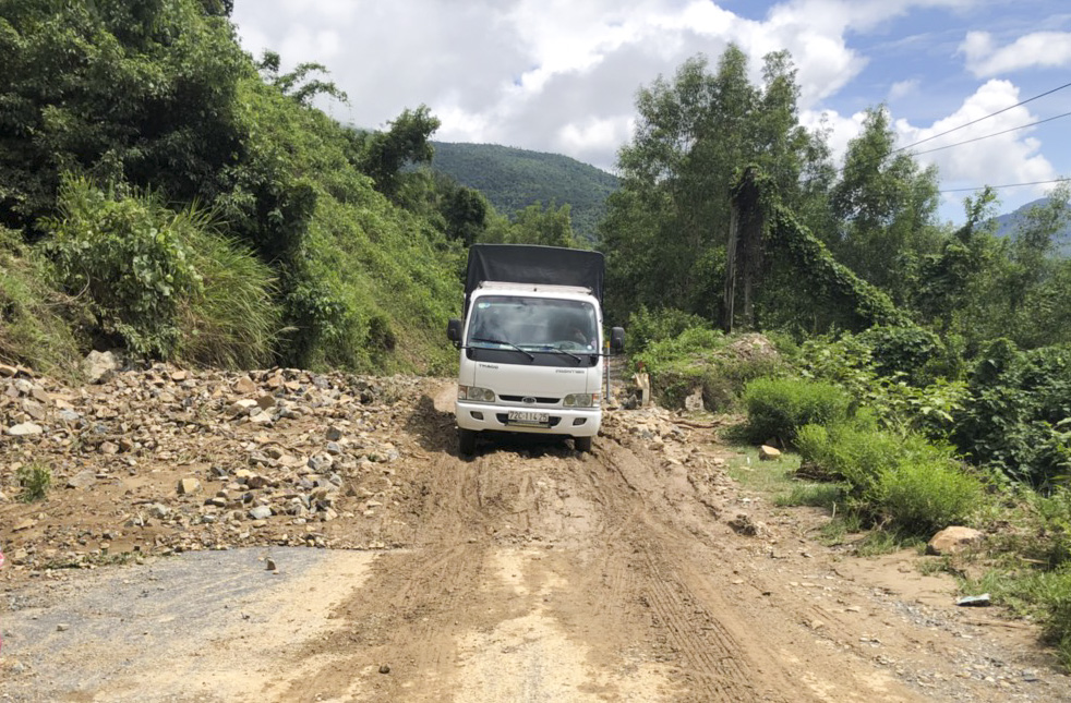 Tỉnh lộ 9: Nhiều điểm bị sạt lở