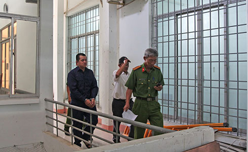 5 năm tù cho kẻ dâm ô học sinh nữ