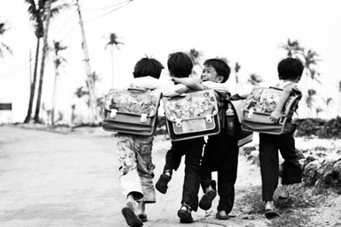 Những con đường nằm nghe bước êm