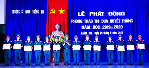 Trường Sĩ quan Thông tin: Phát động phong trào thi đua năm học mới