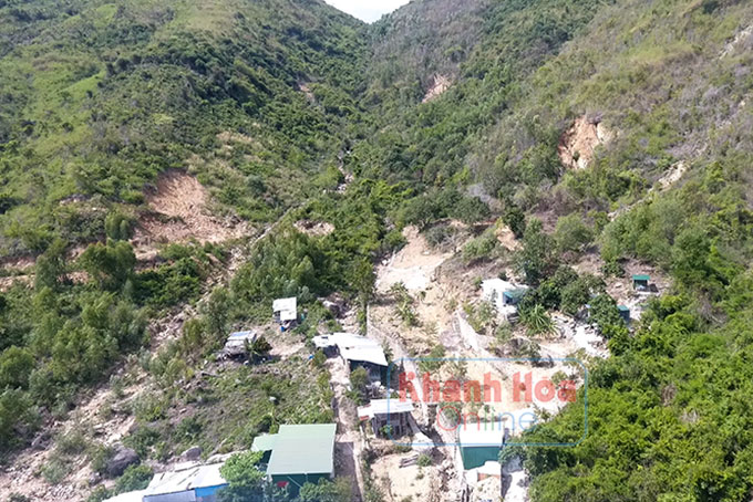 Nơm nớp nỗi lo sạt lở