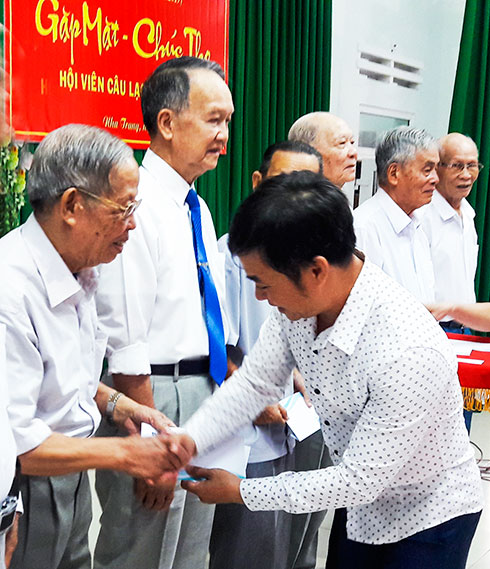 Câu lạc bộ Hưu trí tỉnh: Gặp mặt chúc thọ 344 hội viên