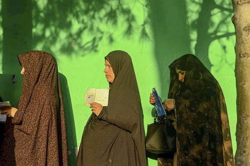 Hàng triệu cử tri Afghanistan ngày 28/9 đi bỏ phiếu trong cuộc bầu cử Tổng thống tại nước này. Ảnh: Al Jazeera