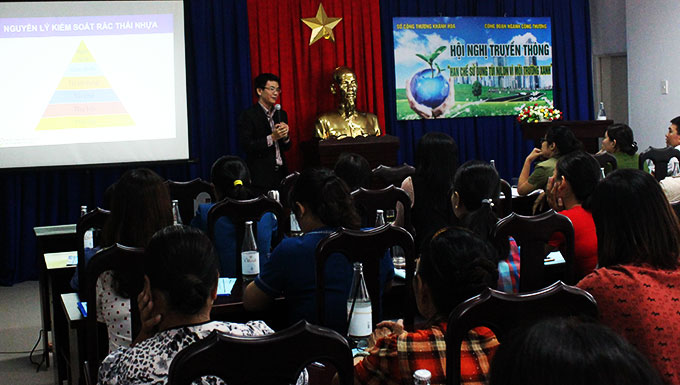 Hạn chế sử dụng túi ni-lông