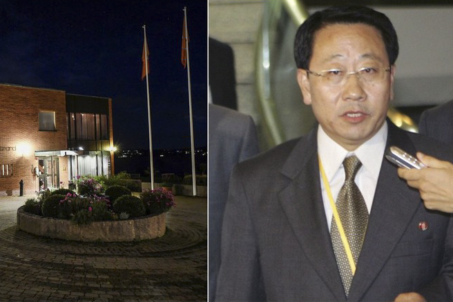 Trưởng đoàn đám phán Triều Tiên Kim Myong Gil (phải). Ảnh: Yonhap