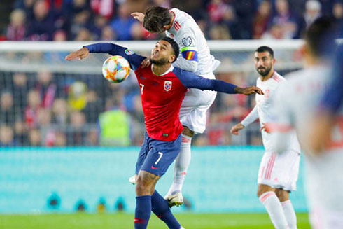 Có một Tây Ban Nha khan hiếm tiền đạo giỏi