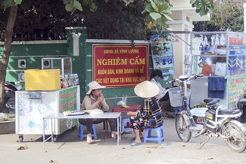 Buôn bán bên bảng cấm