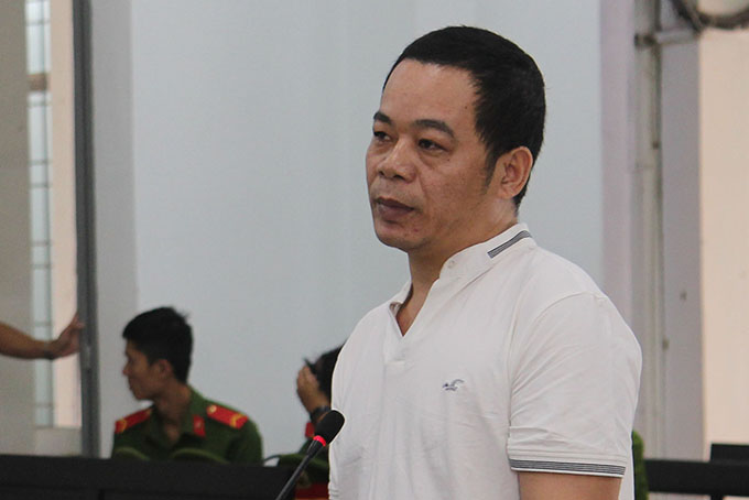 Đâm chết vợ vì ghen