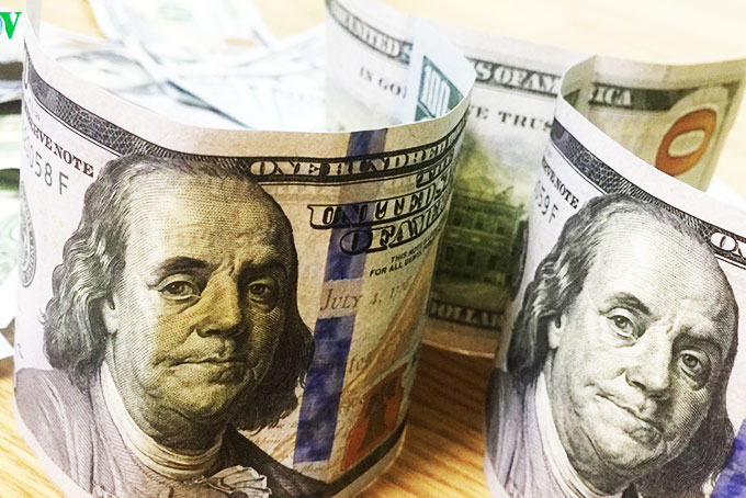 Tỷ giá ngày 16/10: Giá USD trong nước tăng nhẹ