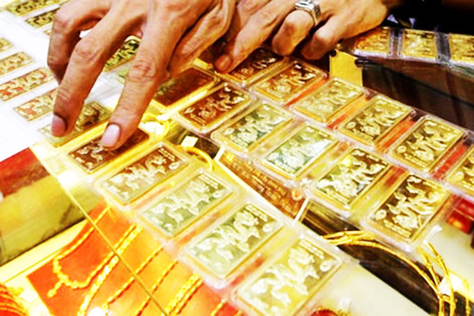 Giá vàng giảm về mức thấp nhất gần hai tuần