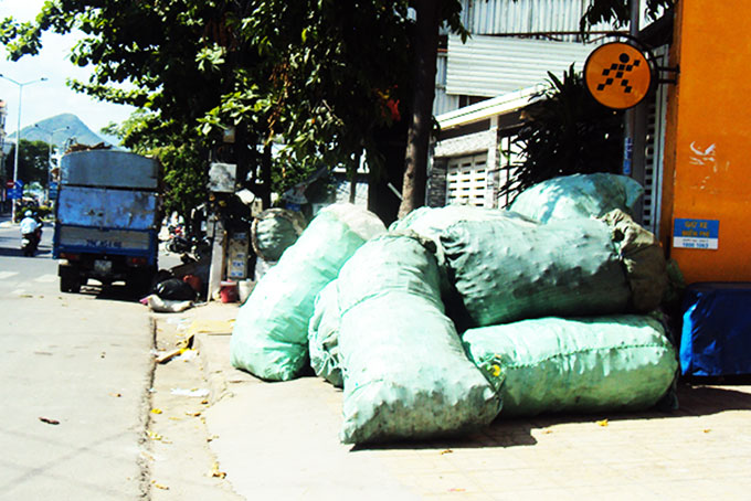 Vỉa hè cần thông thoáng