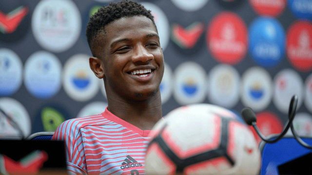 ĐT UAE trảm trụ cột trước chuyến làm khách của ĐT Việt Nam