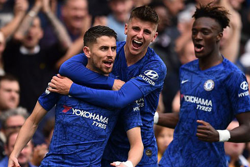 Các cầu thủ trẻ Chelsea đang càng đá càng hay.