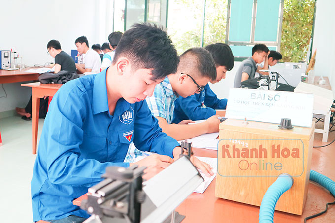 Em Nguyễn Thanh Bình hiện nay đã trở thành tân sinh viên Trường Đại học Nha Trang. 