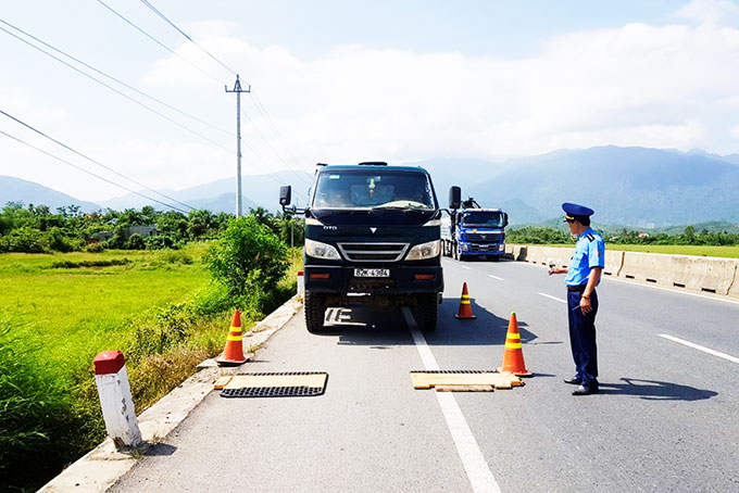 Khó xử lý xe quá tải