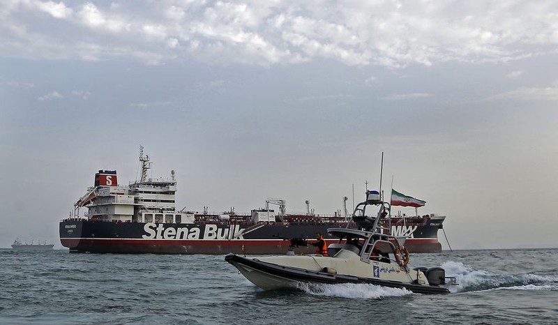 Tàu chở dầu Stena treo cờ Anh trên eo biển Hormuz. Ảnh: Washington Post