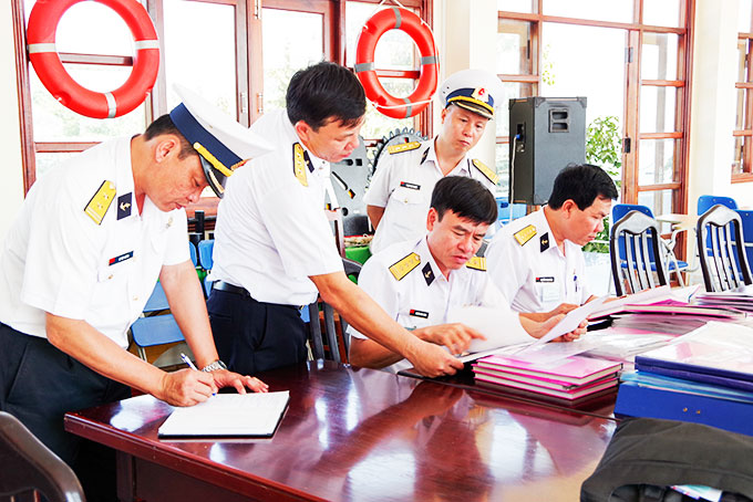 Quân chủng Hải quân: Kiểm tra tại Học viện Hải quân