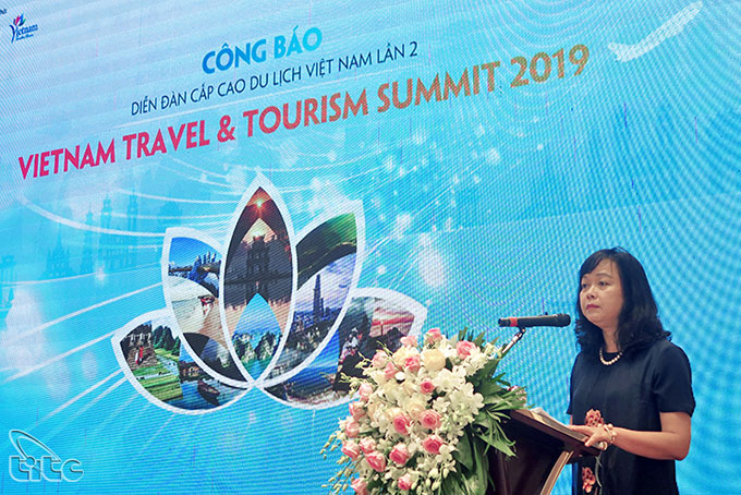 Deputy Director of the Vietnam National Administration of Tourism (VNAT) Nguyen Thi Thanh Huong speaks at the press conference. (Photo: TITC)