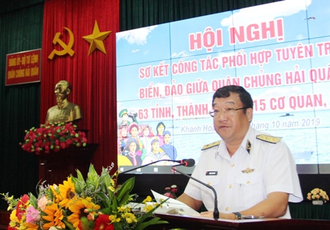 Phó Đô đốc Phạm Hoài Nam - Tư lệnh Hải quân phát biểu khai mạc hội nghị.