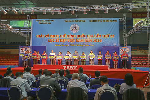 Lễ khai mạc giải vô địch thể hình toàn quốc tại Nha Trang.