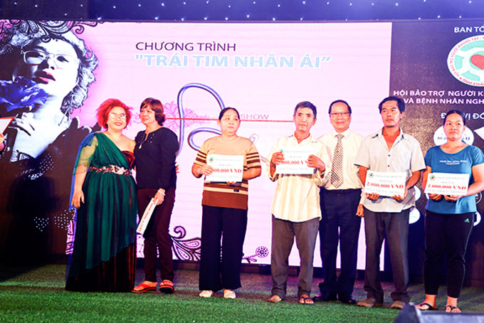 Đêm nhạc "Trái tim nhân ái": Vận động được gần 100 triệu đồng