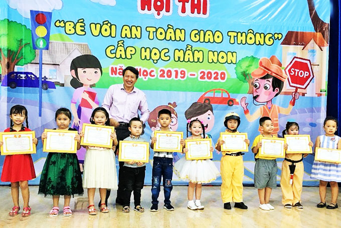 Phòng Giáo dục và Đào tạo TP. Nha Trang: Tổng kết hội thi "Bé với an toàn giao thông"
