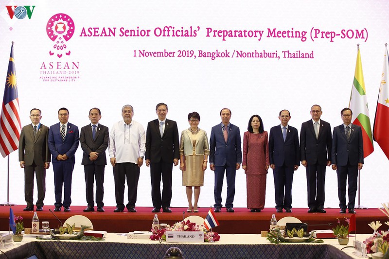  Hội nghị Quan chức cao cấp ASEAN họp phiên trù bị.