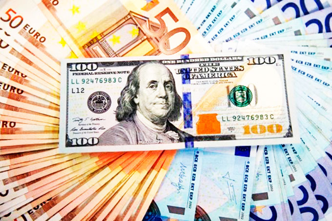 Tỷ giá trung tâm giảm, 3 đồng tiền mạnh tại khu vực châu Âu lao dốc