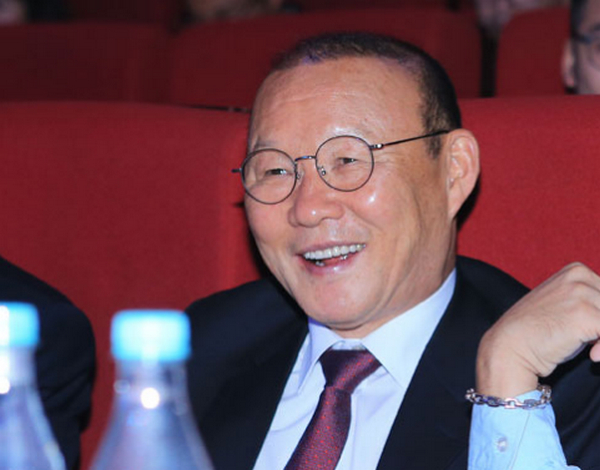 HLV Park Hang Seo chính thức dẫn dắt ĐT Việt Nam thêm 3 năm