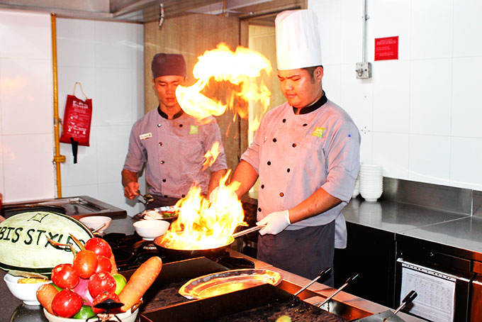 "Hot" như nghề bếp