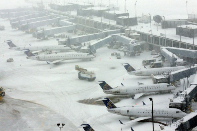 Hơn 1.000 chuyến bay bị hủy do bão tuyết tại Chicago, Mỹ