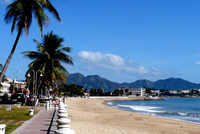 Ở Nha Trang sóng tựa như mây