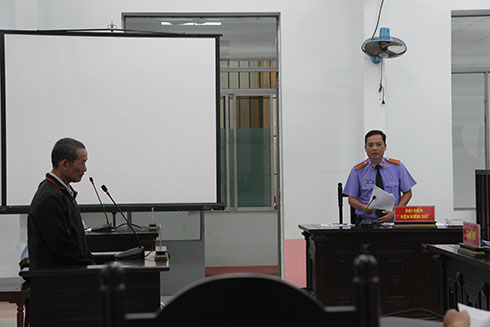 Điều tra, xét xử lại vụ đâm hàng xóm ở Vạn Ninh