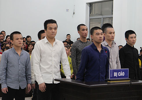 Rủ nhau đi trả thù, 8 thanh niên vào tù