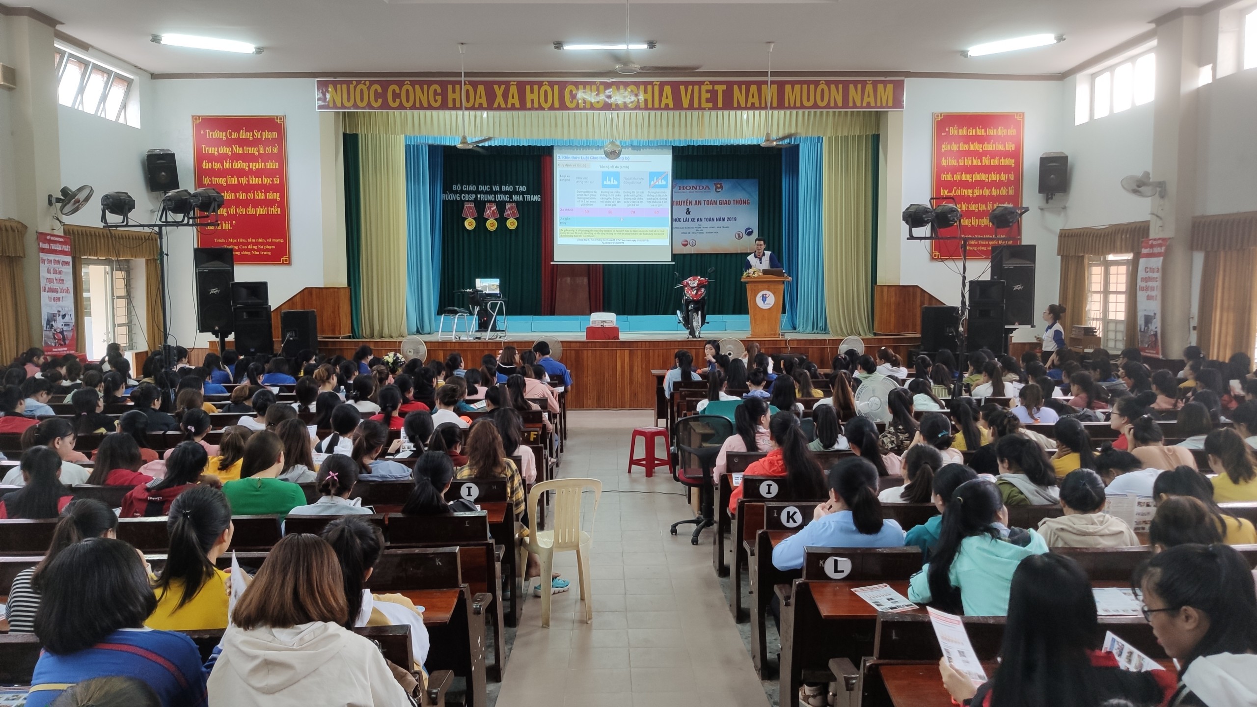 Tập huấn kiến thức giao thông cho hơn 500 đoàn viên, thanh niên