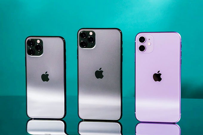  Từ trái qua: iPhone 11 Pro, iPhone 11 Pro Max và iPhone 11. 