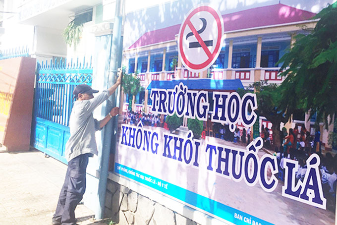Tuyên truyền phòng, chống tác hại thuốc lá  tại trường học ở TP. Nha Trang.