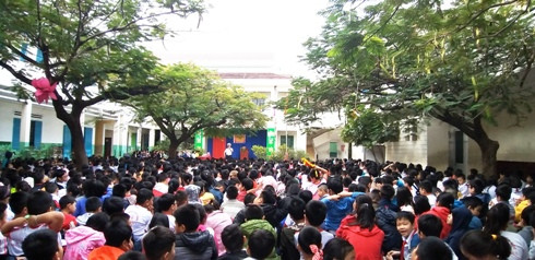 Quang cảnh buổi tuyên truyền tại Trường Tiểu học Phước Long 1.