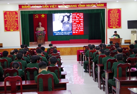 Bộ Chỉ huy Quân sự tỉnh tuyên truyền kỷ niệm Ngày thành lập Quân đội nhân dân Việt Nam