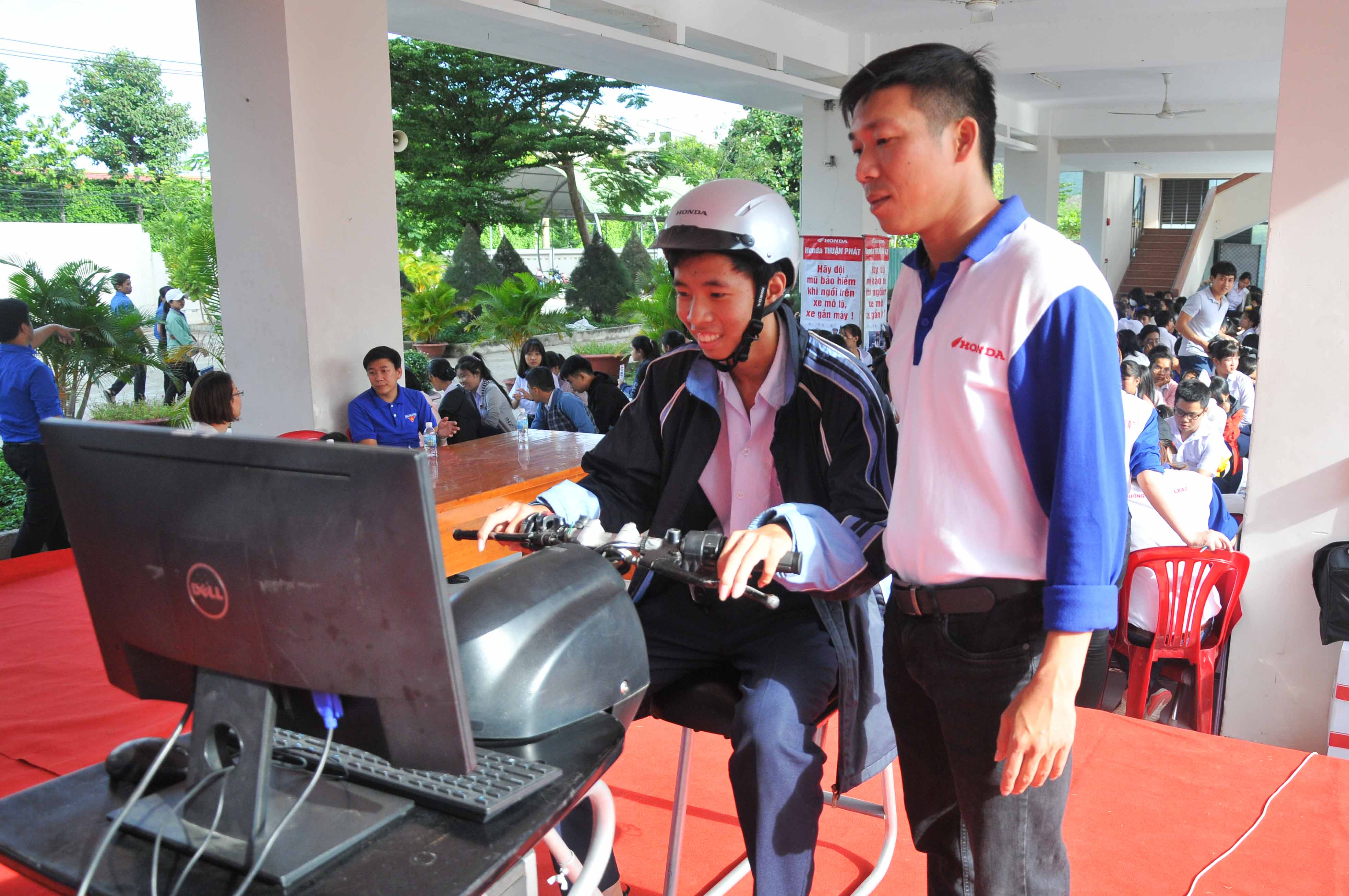 Tập huấn kiến thức giao thông cho hơn 450 đoàn viên, thanh niên