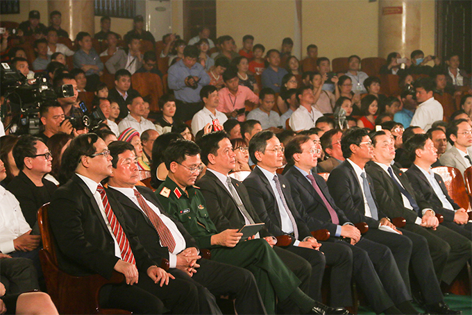 Representatives at closing ceremony of the 39th National Television Festival