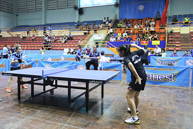 Khanh Hoa players competing at province’s tournament